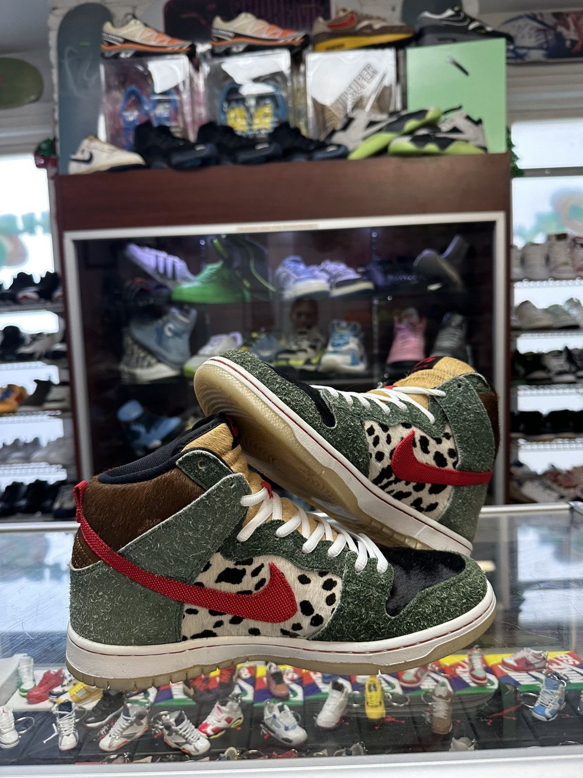 Nike Nike SB Dunk High ‘Dog Walker’ Size US 8.5 / EU 41-42 - 2 Thumbnail