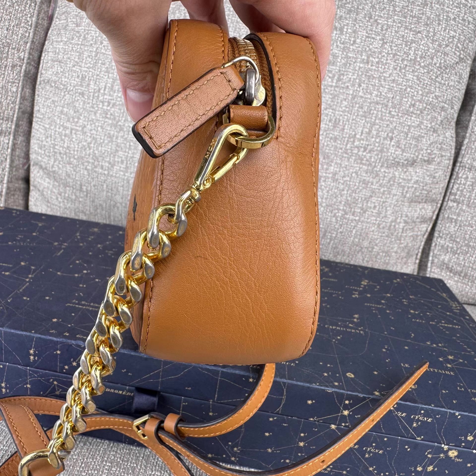 MCM MCM Vintage Cognac Camera Crossbody Chain Women's Bag Ｑ27 Size ONE SIZE - 9 Thumbnail
