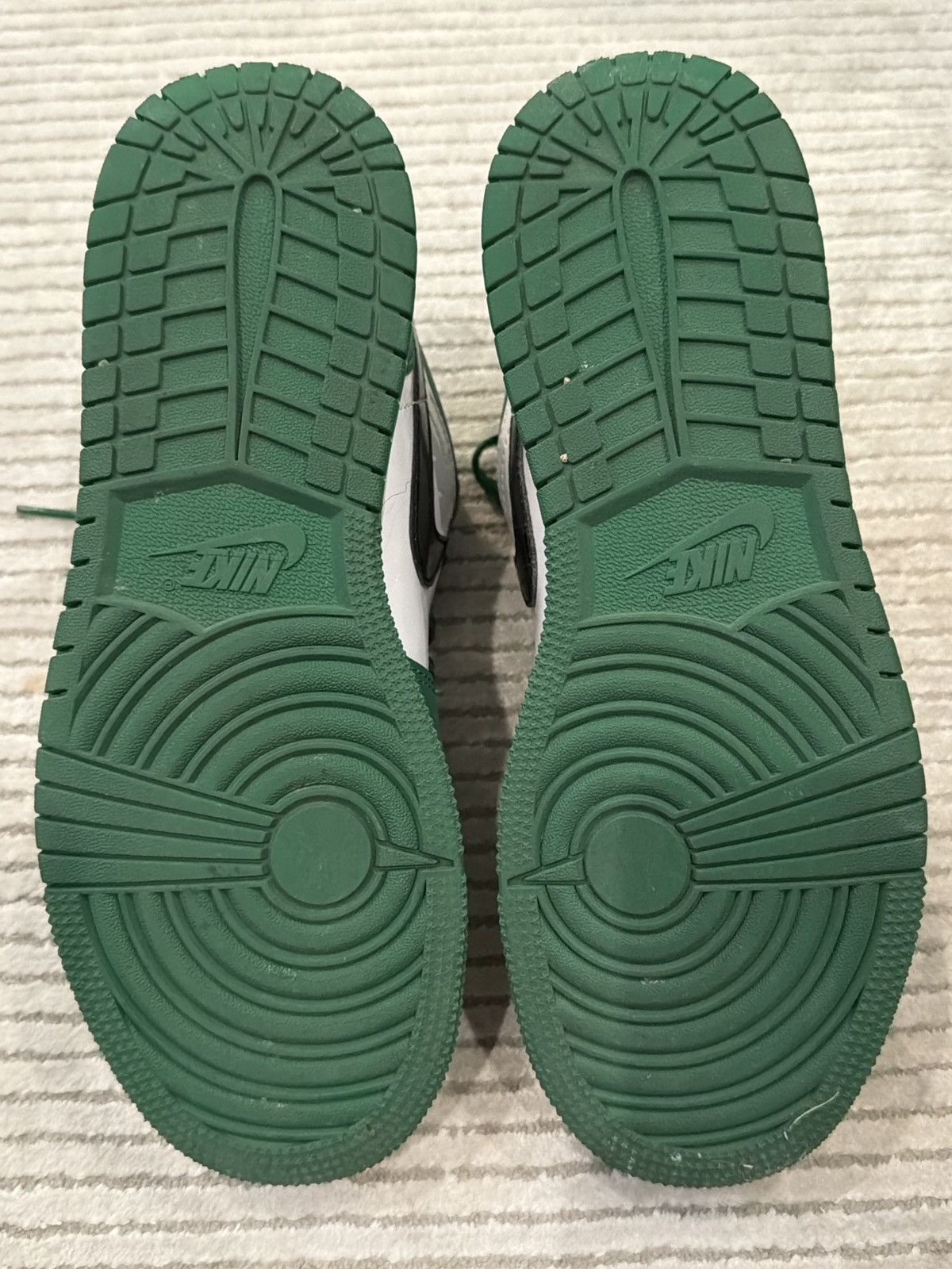 Jordan Brand Air Jordan 1 Low “Pine Green” Size US 6 / EU 39 - 4 Thumbnail