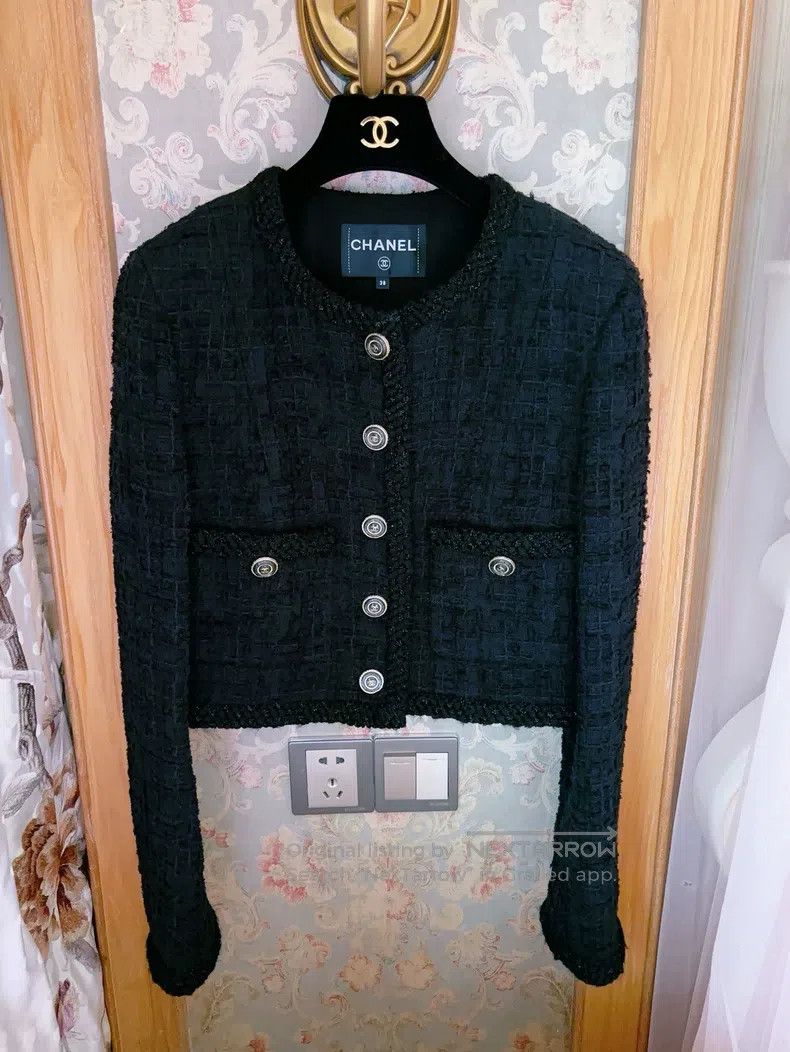 Chanel Chanel Black coat Size XS / US 0-2 / IT 36-38 - 1 Thumbnail