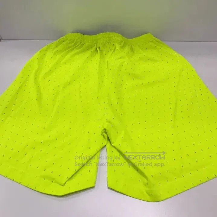 Balenciaga Balenciaga Men's Green Sports Mesh Shorts. Size US 27 - 9 Thumbnail