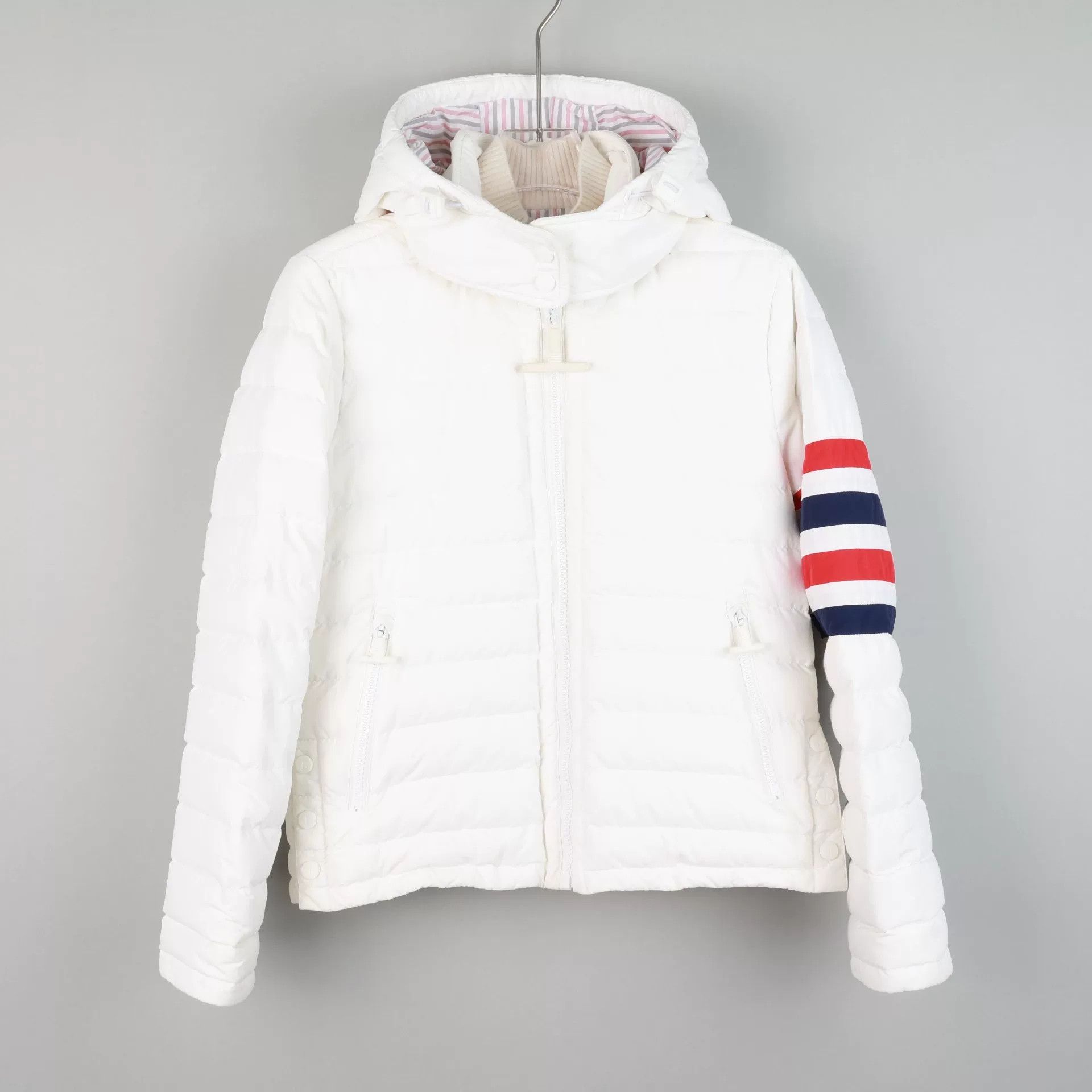 Thom Browne Thom Browne Sleeve Stripe Hooded Down Jacket Size US XXS / EU 40 - 1 Thumbnail