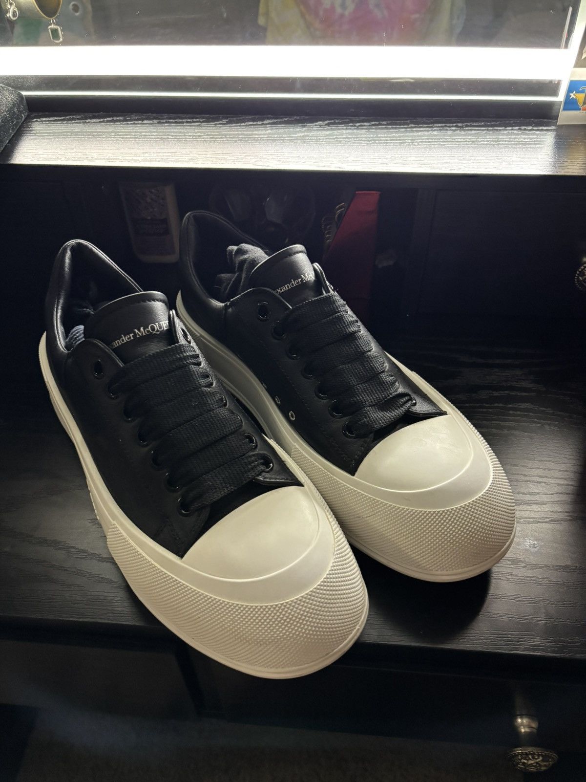 Alexander McQueen Alexander McQueen black and white trainers Size US 10 / EU 43 - 3 Thumbnail