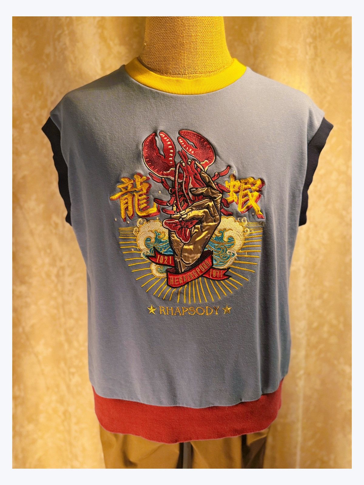 Other Unisex Embroidered Lobster Graphic Sleeveless Top Size US M / EU 48-50 / 2 - 2 Thumbnail