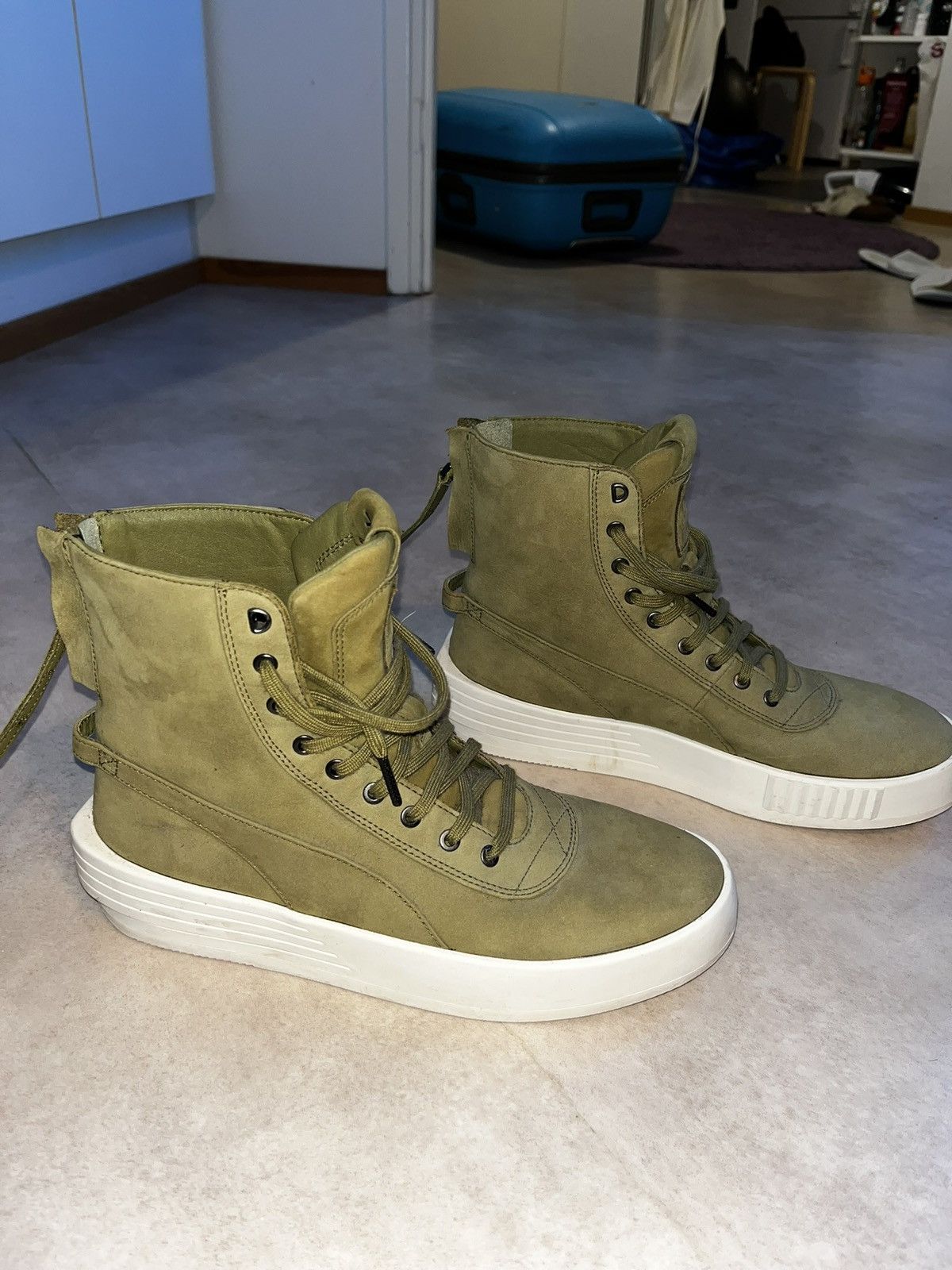 Puma Puma x The Weeknd Parallel XO Size US 8 / EU 41 - 3 Thumbnail