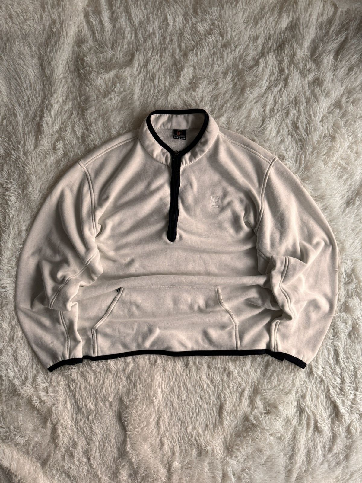 NIKE COURT VINTAGE BASIC LOGO OVERSIZE BOXY 1/3 SWEATSHIRT
