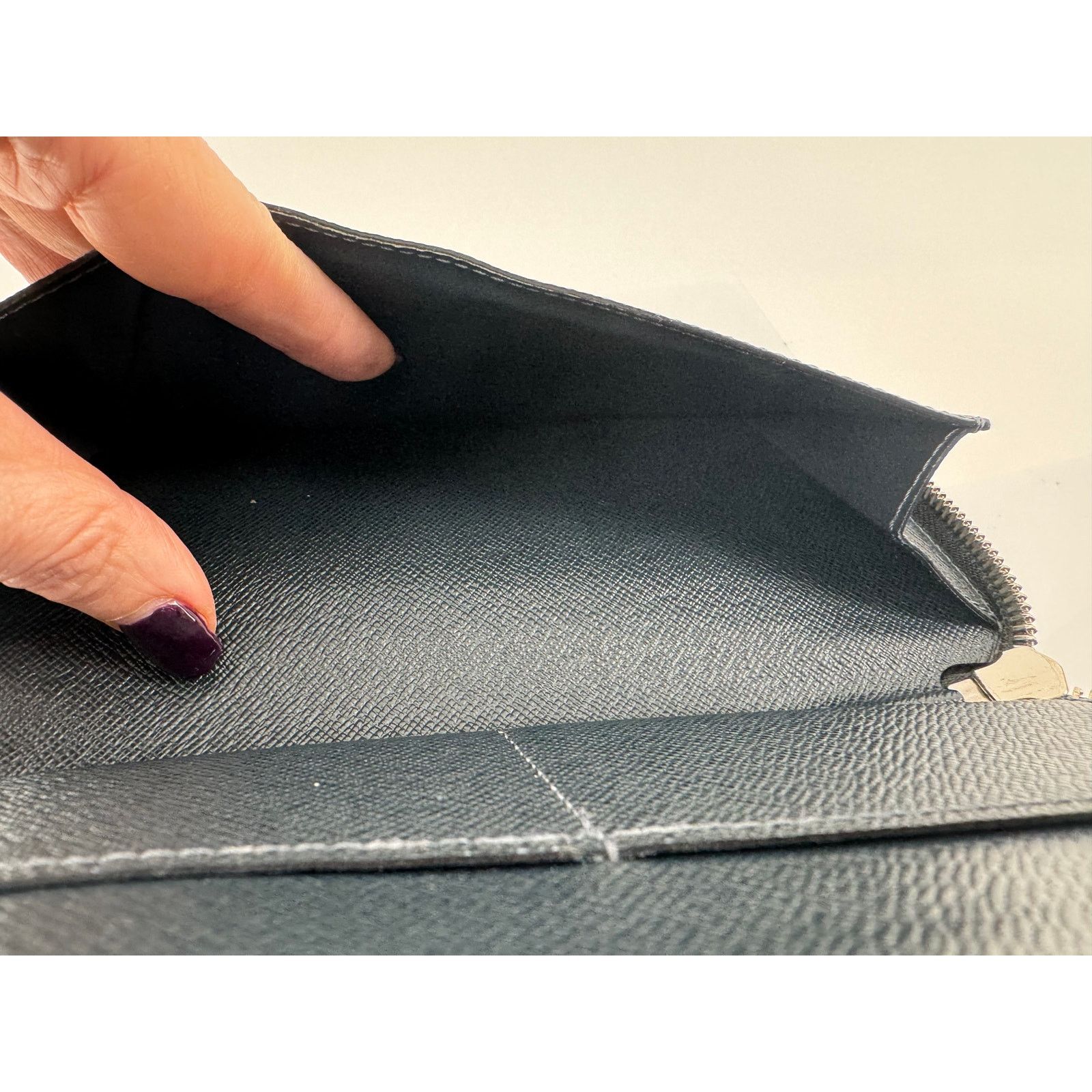 Louis Vuitton Louis Vuitton Rare Canvas Monogram Cobalt Stripe Wallet Size ONE SIZE - 9 Thumbnail