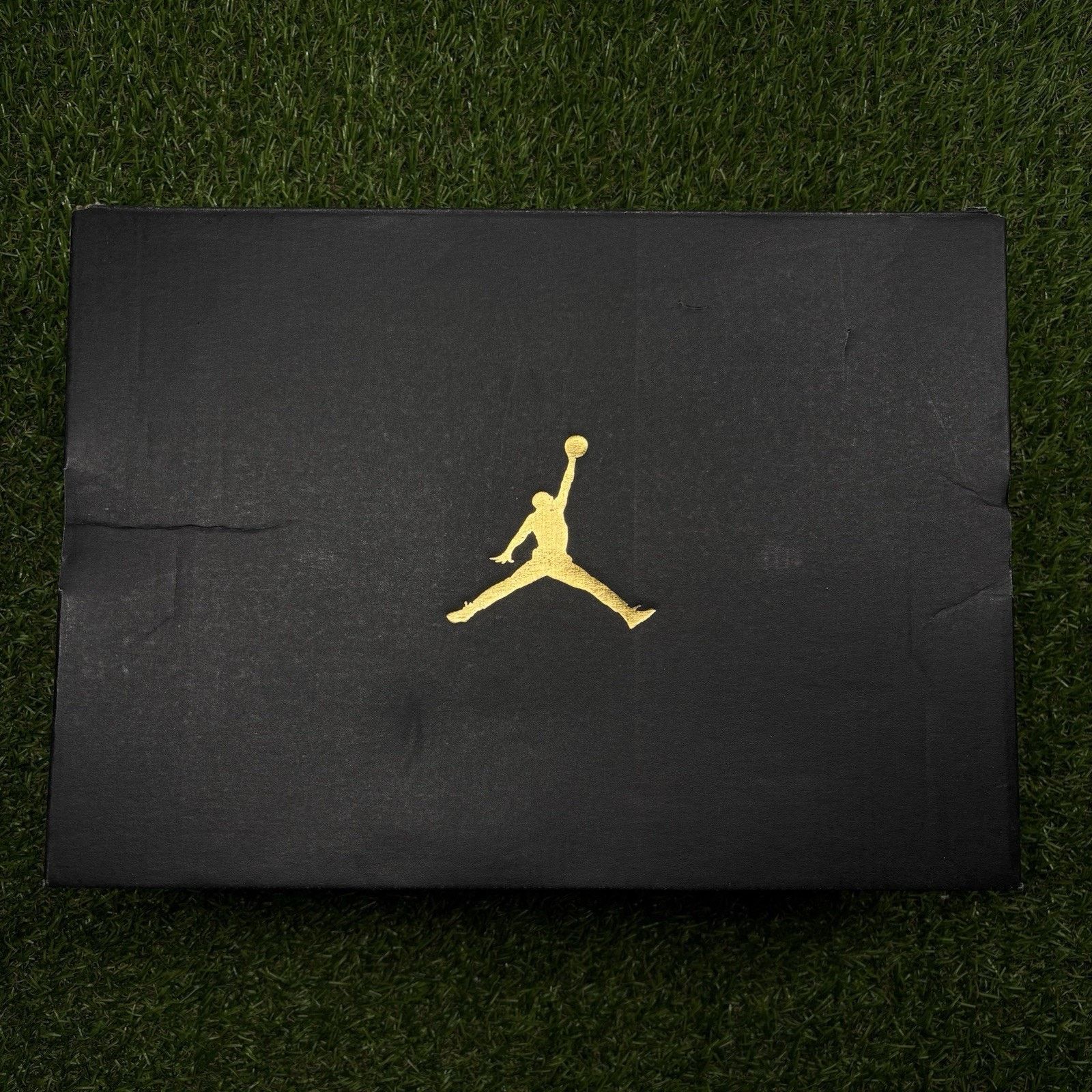 Jordan Brand Size 8 - Jordan 1 Mid Bred Toe | SUPER CLEAN! Size US 8 / EU 41 - 19 Thumbnail