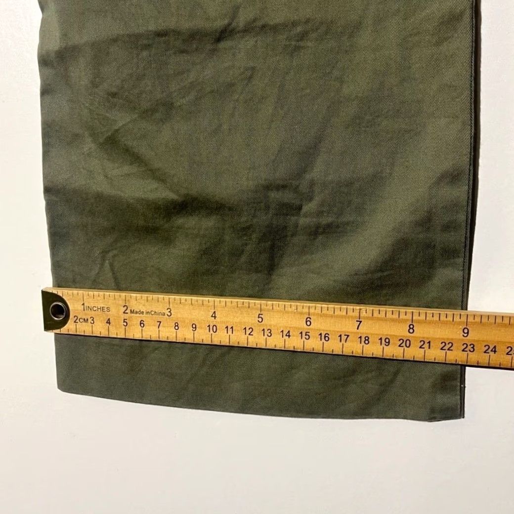 Abercrombie & Fitch Abercrombie & Fitch Curve Love Olive Green Cargo Pants Women 25 Straight 0/25 Size 42" / US 20 - 7 Thumbnail
