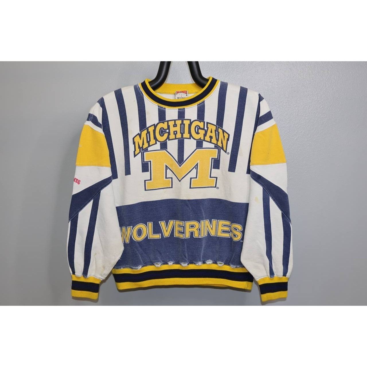 Nutmeg Vtg 90s Nutmeg Mills Michigan Wolverines Sweatshirt L Size US L / EU 52-54 / 3 - 1 Thumbnail