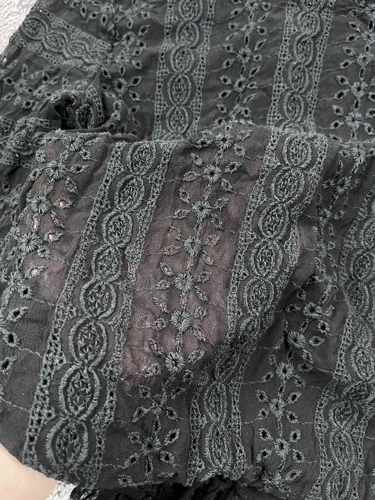 Allsaints Vinatge Allsaints textured mesh floral embroidered blouse Size XS / US 0-2 / IT 36-38 - 5 Thumbnail