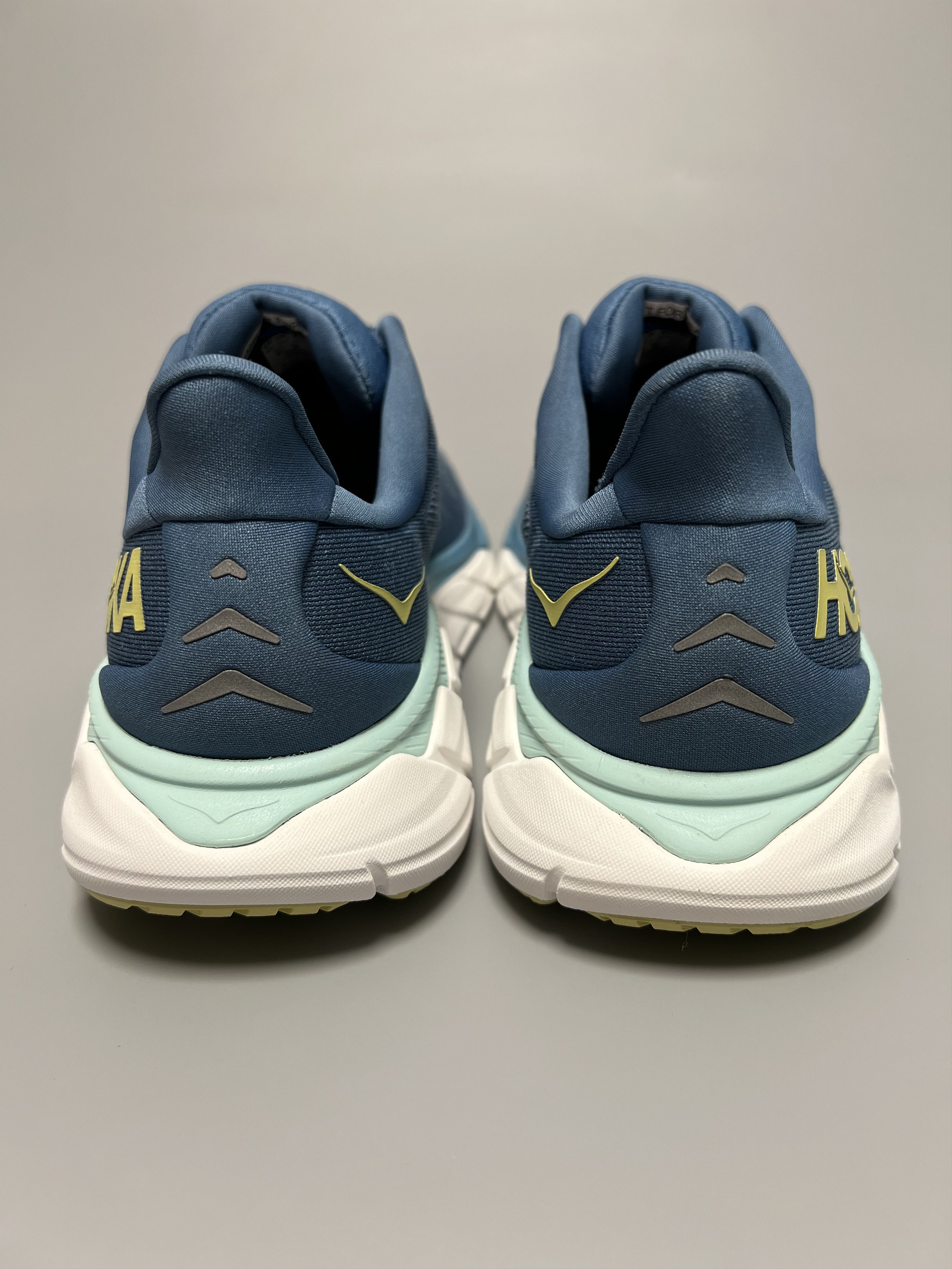 Hoka 9D Hoka One One Arahi 6 Running Shoes Walking Gym Size US 9 / EU 42 - 3 Thumbnail