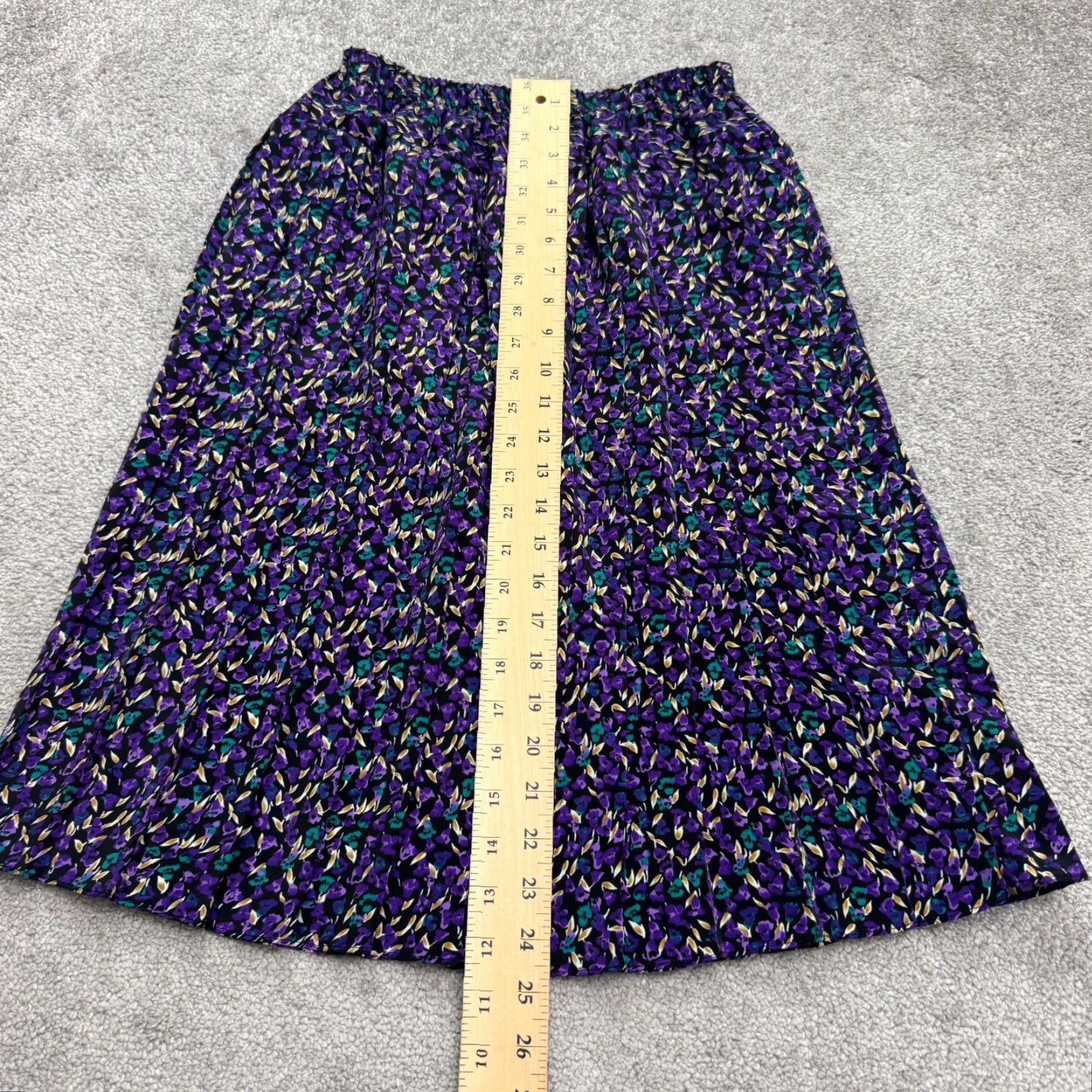 Vintage VINTAGE Floral Pleated Midi A-Line Skirt Womens 12 Purple Elastic Cottagecore 90s Boho Beach Retro Fall Spring Summer Hand Wash Only Size 34" / US 12 / IT 48 - 5 Thumbnail