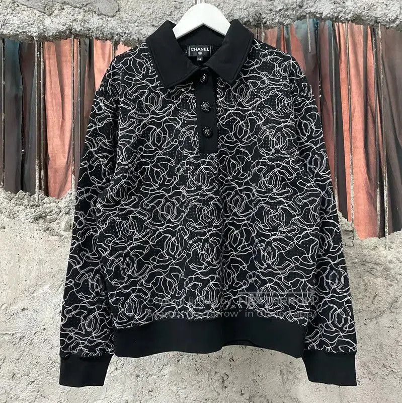 Chanel Chanel Black Long Sleeve Hoodie for Women . Size XXS / US 00 / IT 34 - 1 Thumbnail