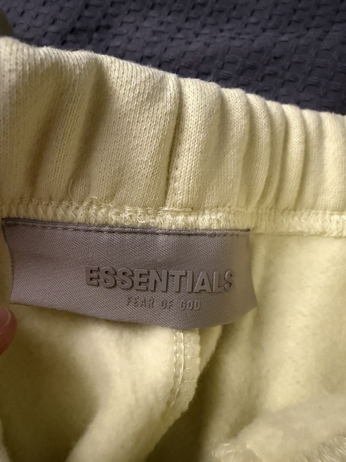 Essentials FOG Essentials Canary Sweatpants Size US 30 / EU 46 - 4 Thumbnail