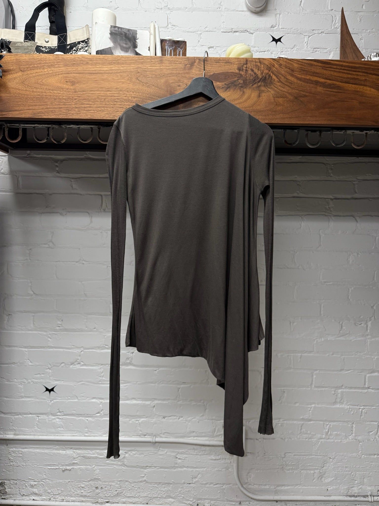Rick Owens Rick Owens ‘Lilies’ Dust Brown Asymmetric Long Sleeve Layering Shirt Size M / US 6-8 / IT 42-44 - 1 Thumbnail