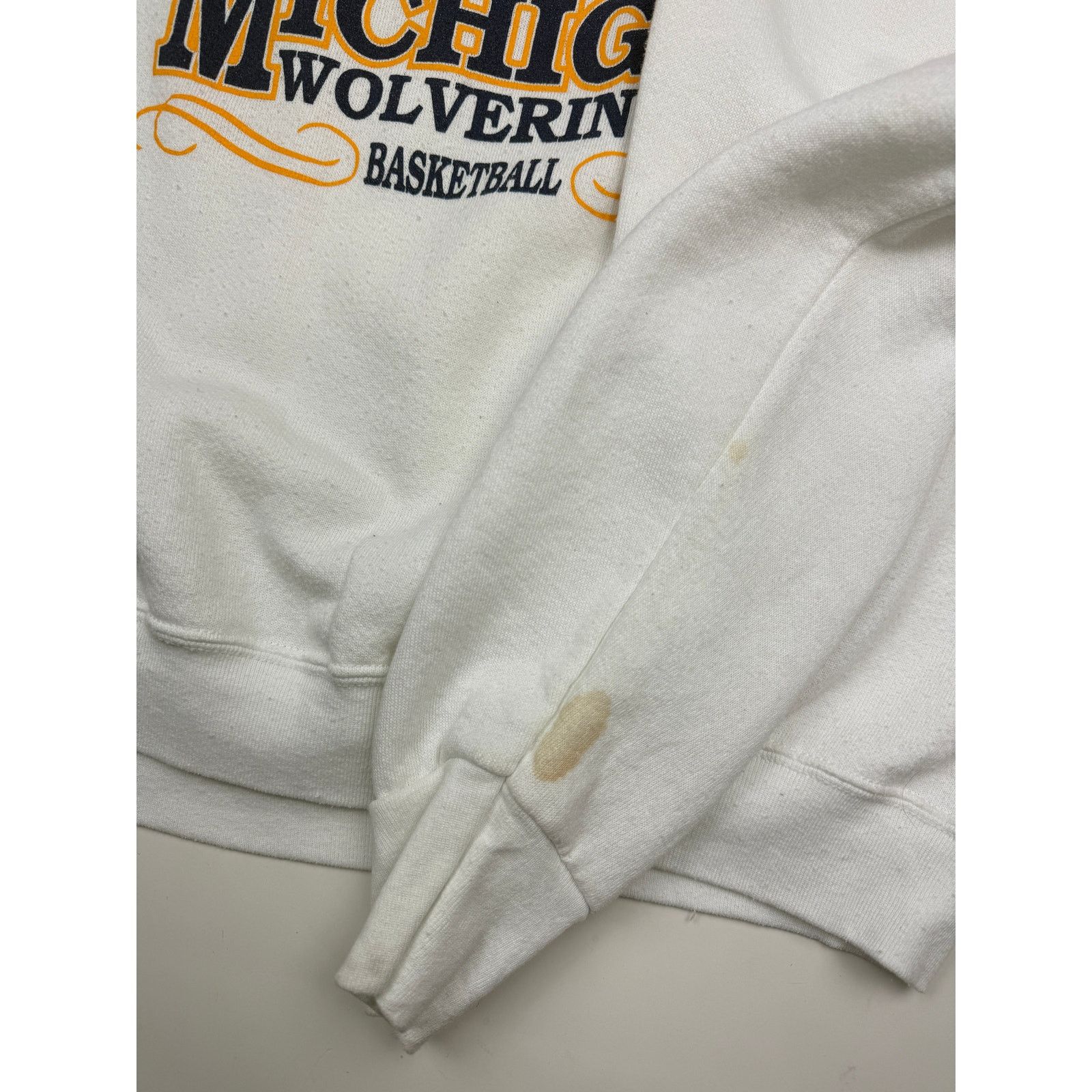 Vintage Vintage 1997 Michigan Wolverines Basketball NCAA Size XL Size US XL / EU 56 / 4 - 6 Thumbnail