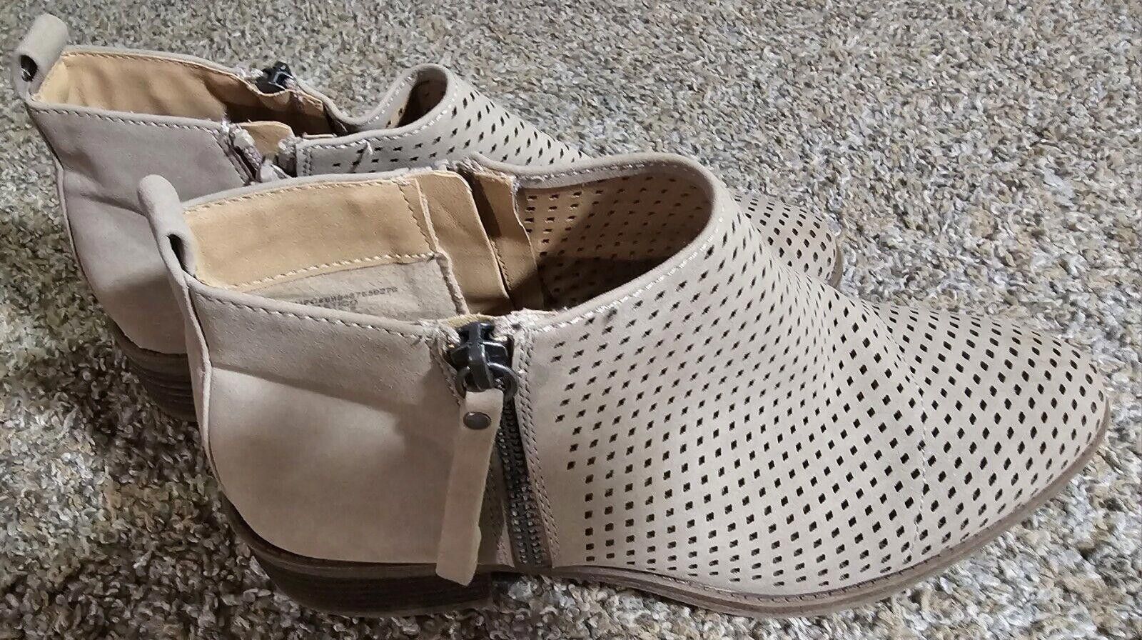 Designer Time & Tru memory foam Sz 9 Vented zip chukka CUTE Size US 9 / IT 39 - 3 Thumbnail