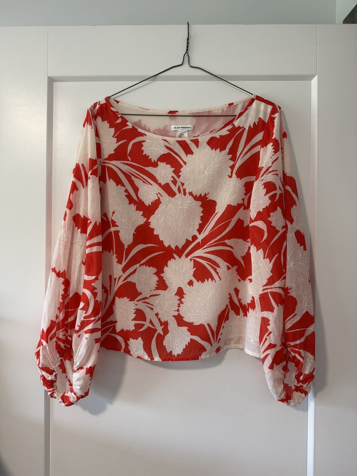 Club Monaco Club Monaco Valterra silk blend balloon sleeve blouse Size M / US 6-8 / IT 42-44 - 1 Thumbnail