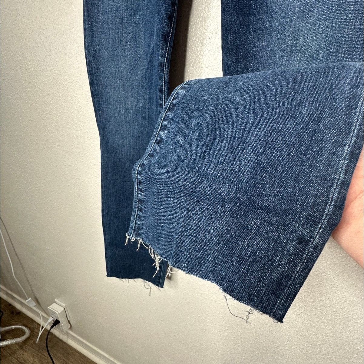 AG Adriano Goldschmied AG Dark Wash The Harper Essential Straight Raw Hem Jeans 29 Size 29" - 4 Thumbnail