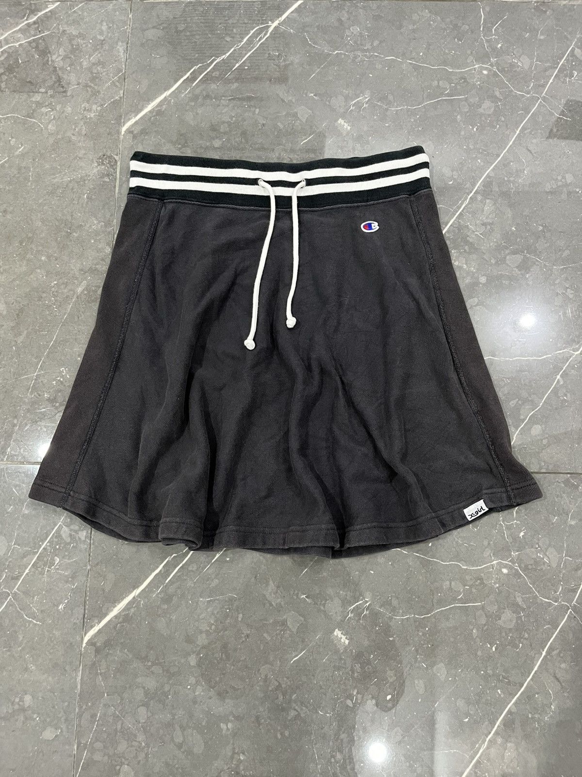 X-Girl X-girl champion mini skirt Size 30" / US 8 / IT 44 - 1 Thumbnail