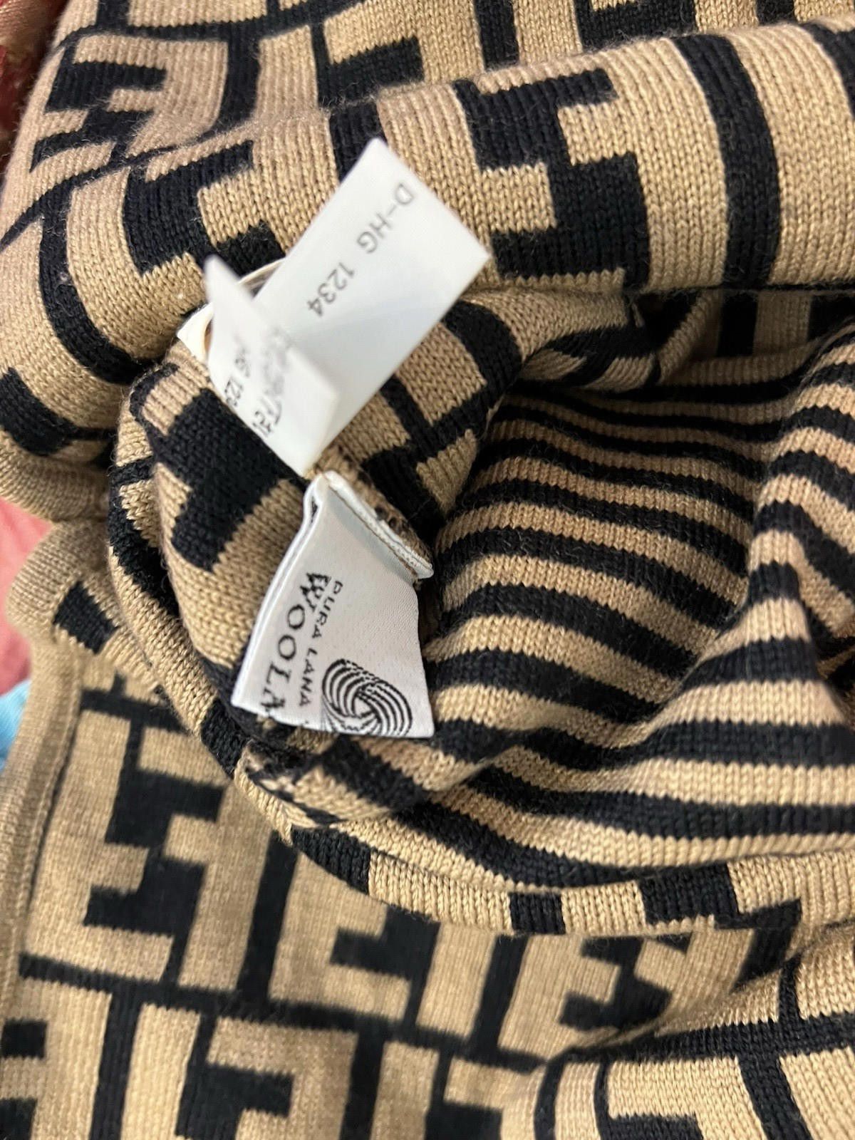 Fendi Fendi FF Logo Cardigan Sweater Wool Size 44 Size US M / EU 48-50 / 2 - 10 Thumbnail
