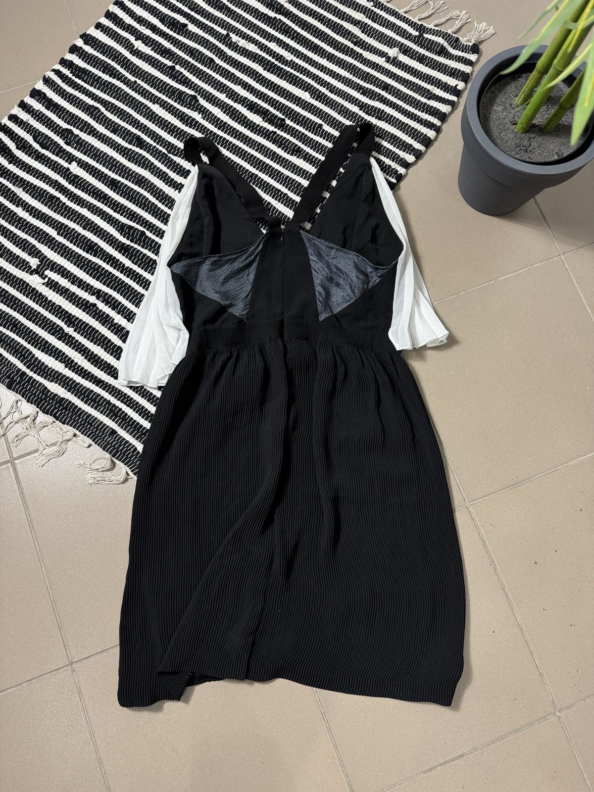 Sandro VINTAGE SANDRO PLEATED 2000s DRESS Size M / US 6-8 / IT 42-44 - 11 Thumbnail