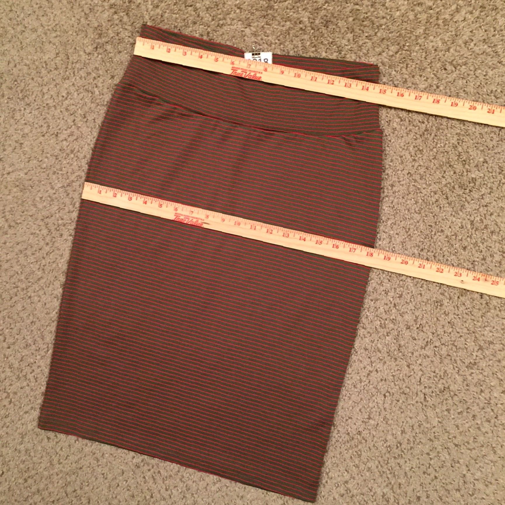 Vintage LuLaRoe Skirt Women L Knee Length Striped Red Gray Unlined Pull On Cassie Size 36" / US 14 / IT 50 - 2 Thumbnail