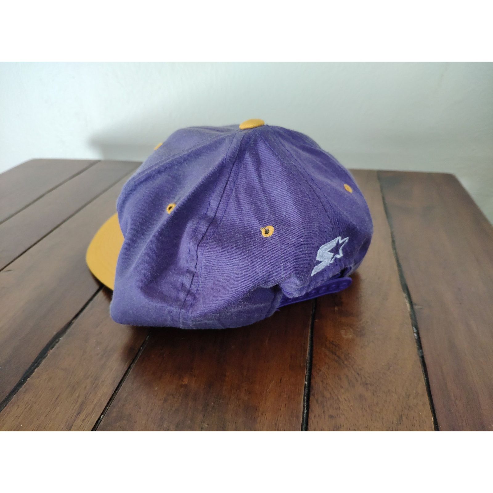 Starter Vintage Los Angeles Lakers Starter Hat Classic Distressed Size ONE SIZE - 5 Thumbnail