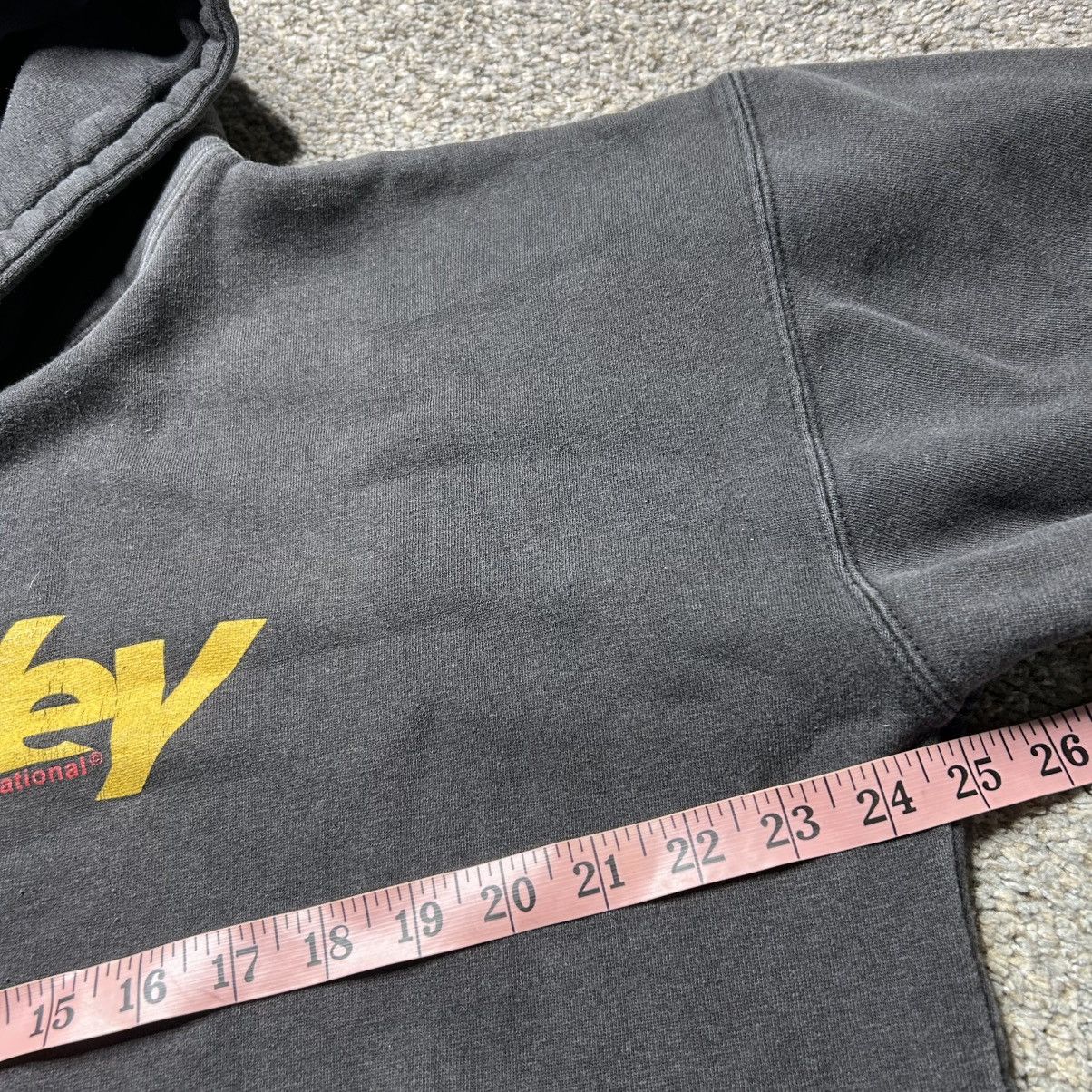 Hurley × Vintage Y2K Hurley international faded black hoodie Size US L / EU 52-54 / 3 - 6 Thumbnail