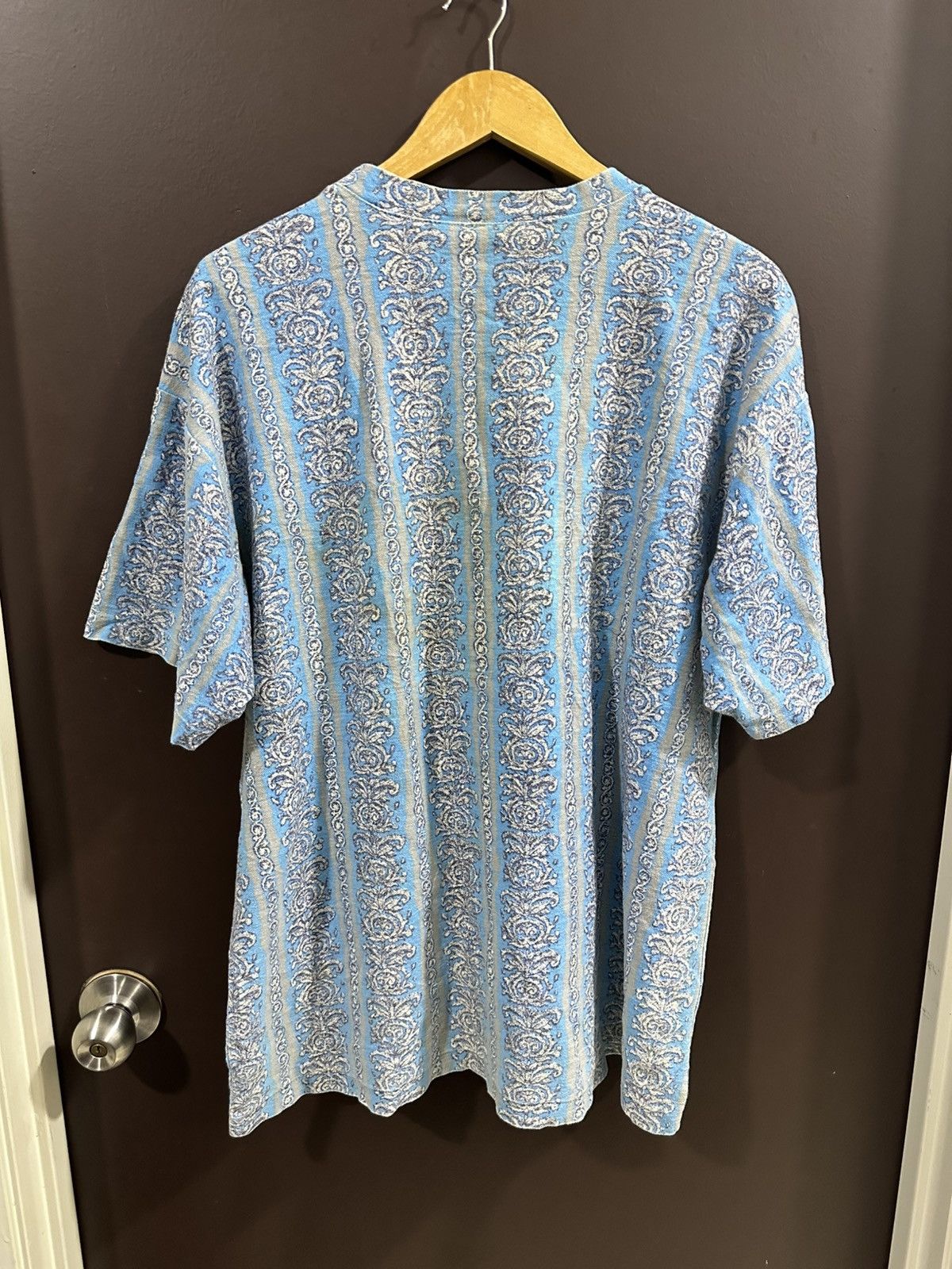 Vintage Vintage 1990 Local Motion Surf Tribal Patterned Tee Size US XL / EU 56 / 4 - 8 Thumbnail