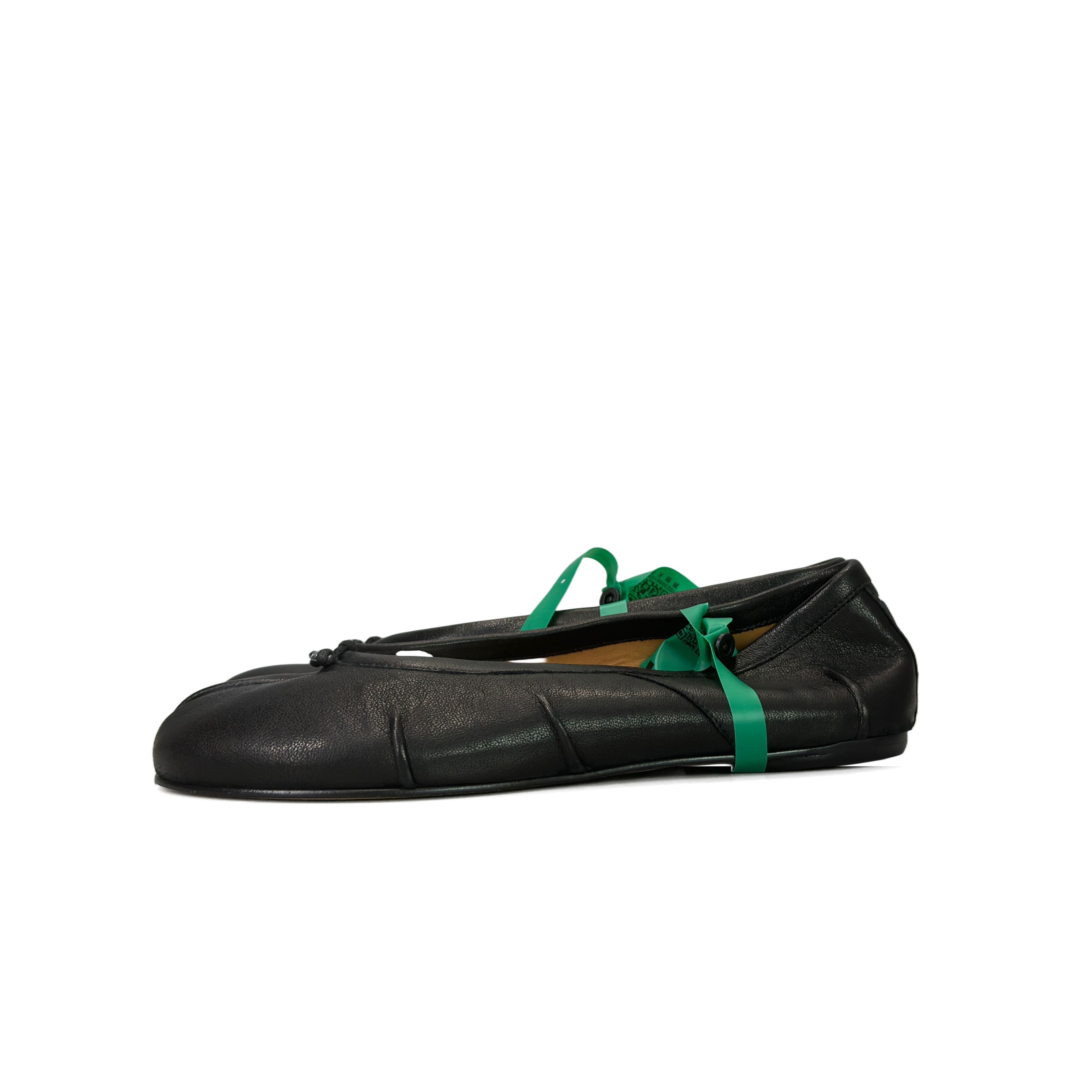 Maison Margiela Maison Margiela Black Tabi Leather Ballet Flats Size 37 Size US 7 / IT 37 - 1 Thumbnail