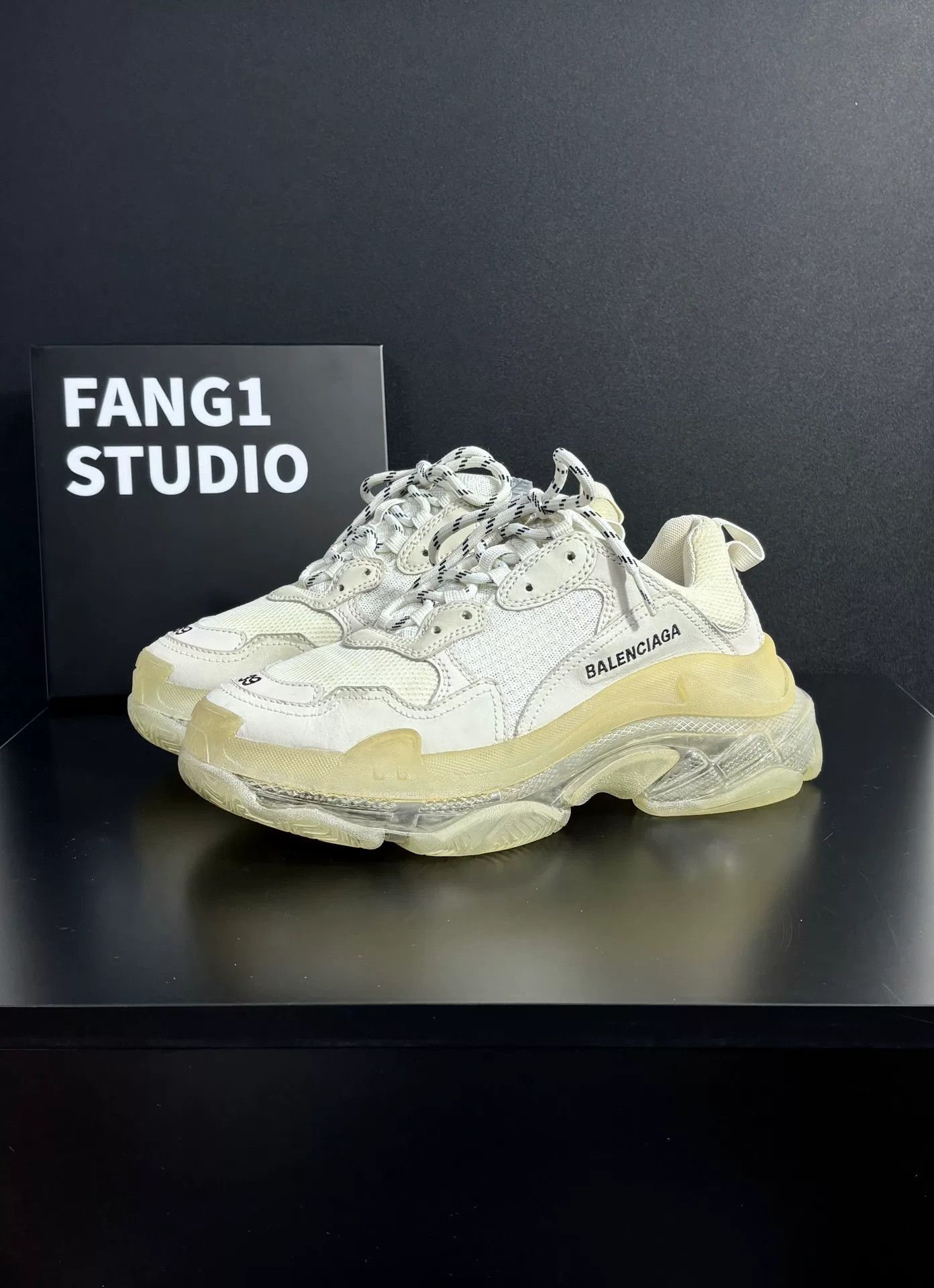 Balenciaga Balenciaga Clear Lowtop Sneakers us_8-5 Women Size US 8.5 / IT 38.5 - 1 Thumbnail