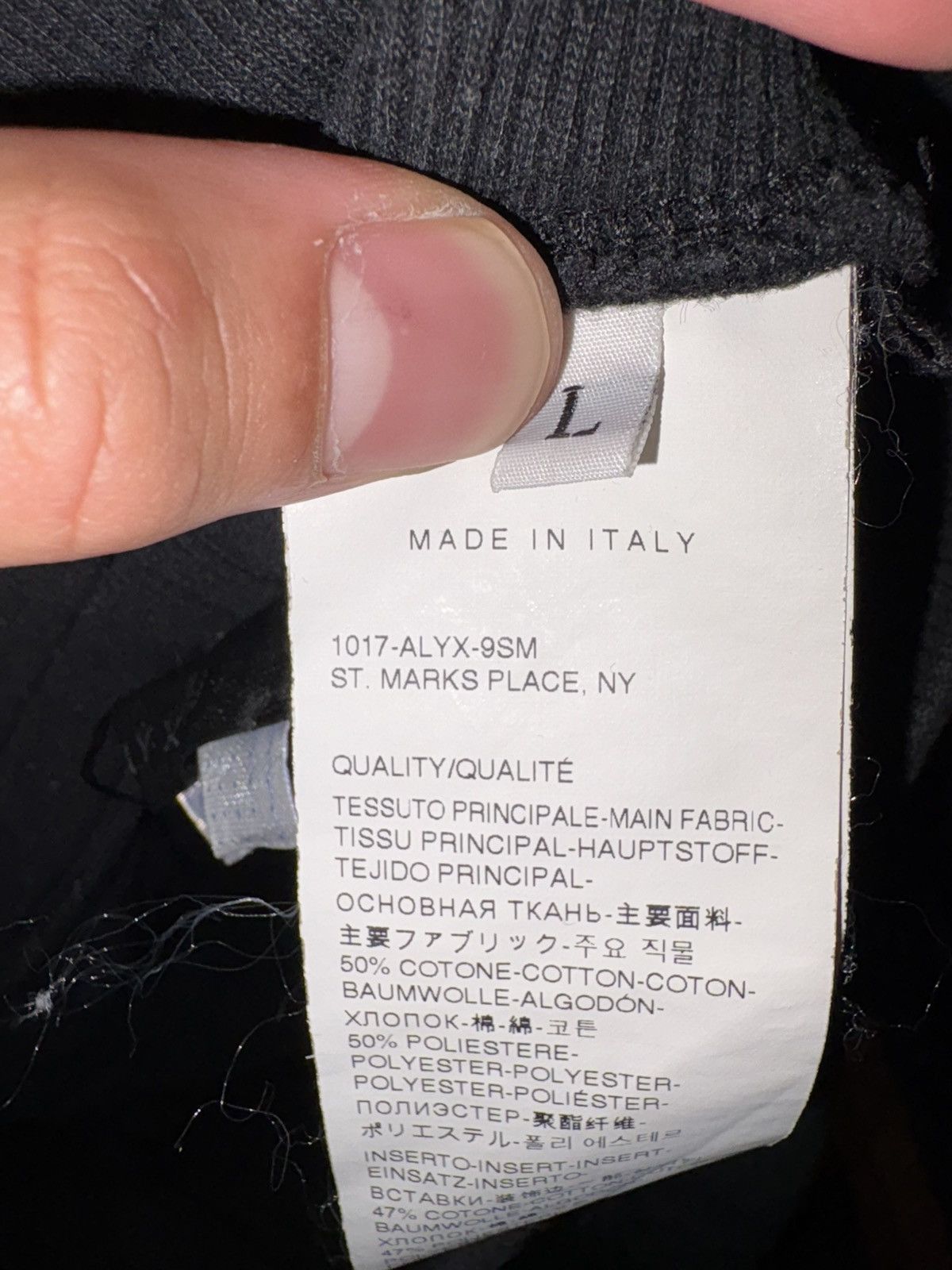 1017 ALYX 9SM 1017 ALYX 9SM SHORTS 🔥 Size US 34 / EU 50 - 5 Thumbnail