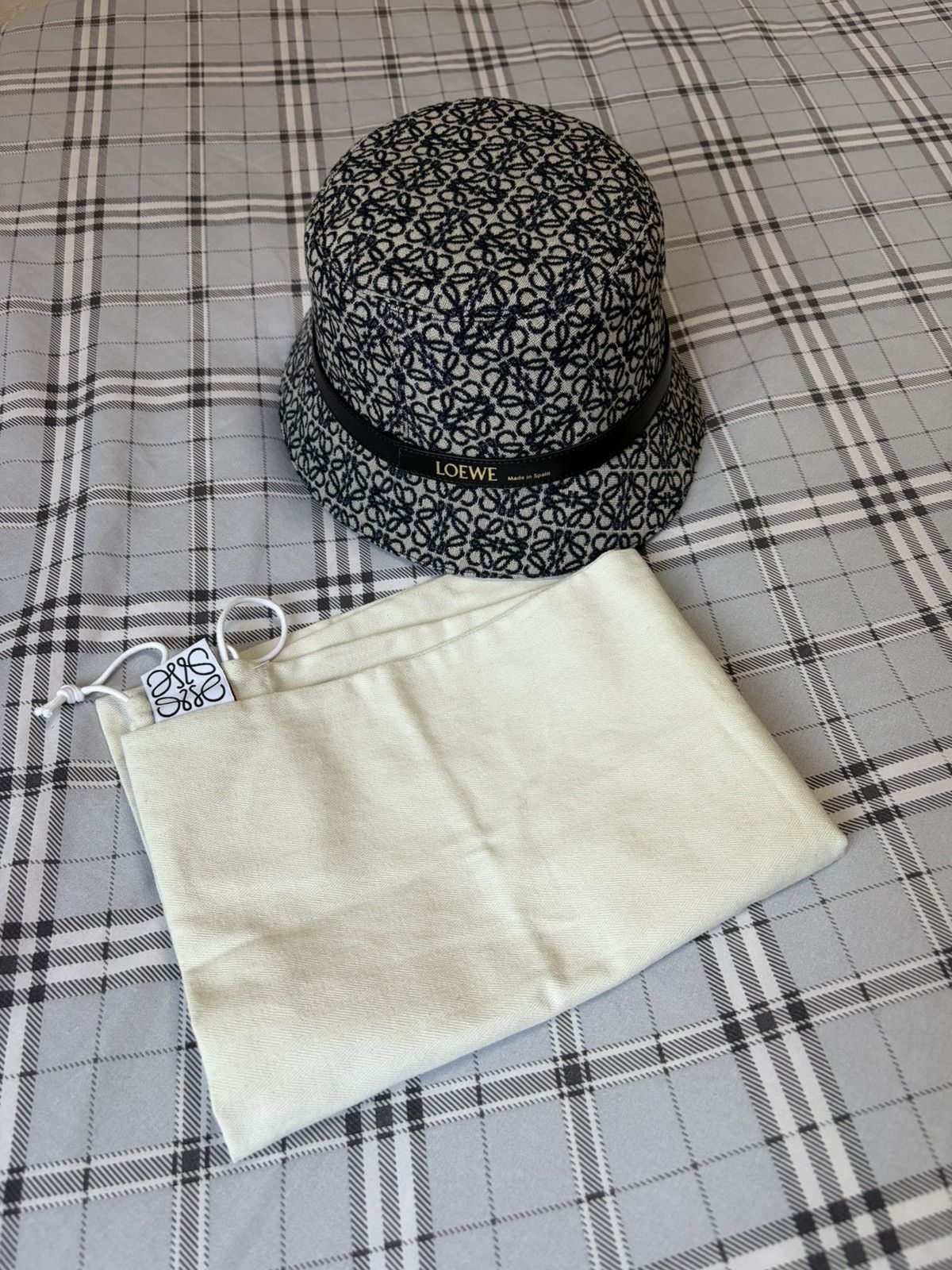 Loewe Loewe Anagram Bucket hat Size ONE SIZE - 3 Thumbnail