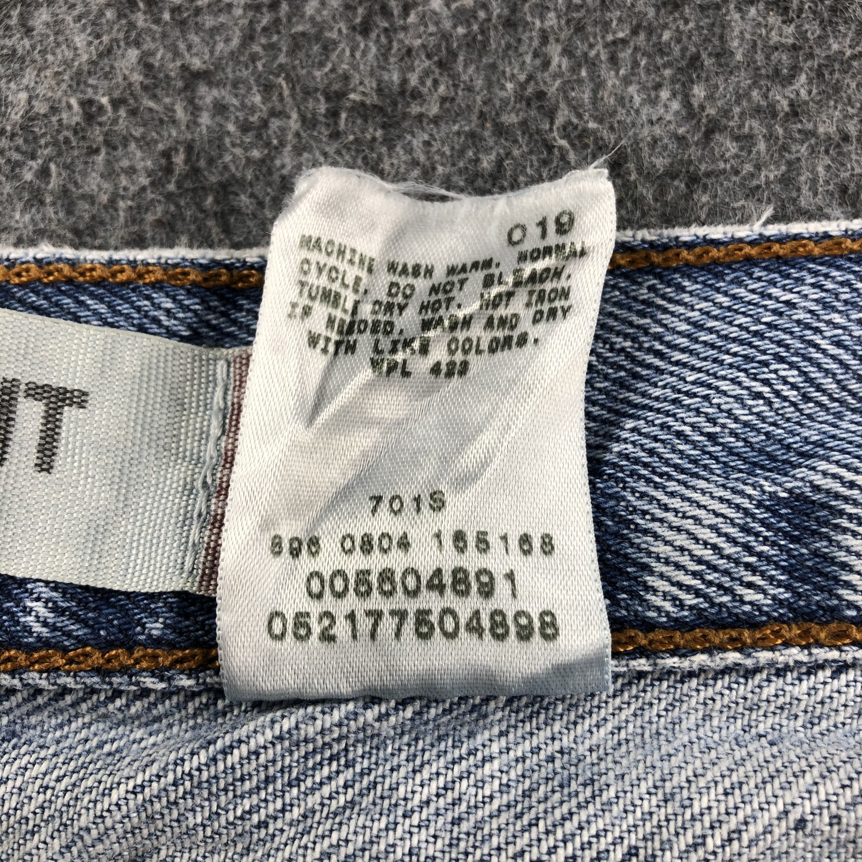 Levi's Vintage Blue Wash Levis 560 Jeans-J2352 Size US 44 / EU 60 - 12 Thumbnail