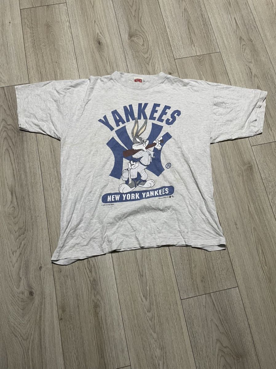 New York Yankees × Vintage × Warner Bros Vintage Yankees T-shirt 1994 Warner Bros. Nutmeg Mills Size US L / EU 52-54 / 3 - 2 Thumbnail