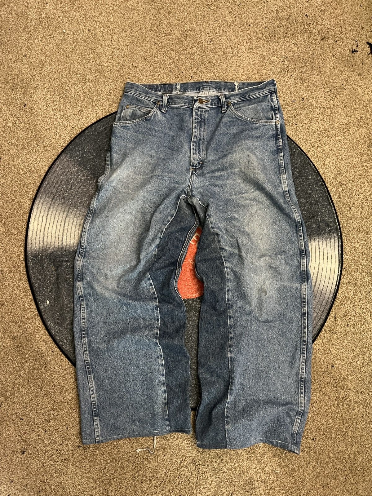 Japanese Brand × Vintage Custom Sewn Baggy Wideleg Wrangler Jeans Size US 33 - 1 Thumbnail
