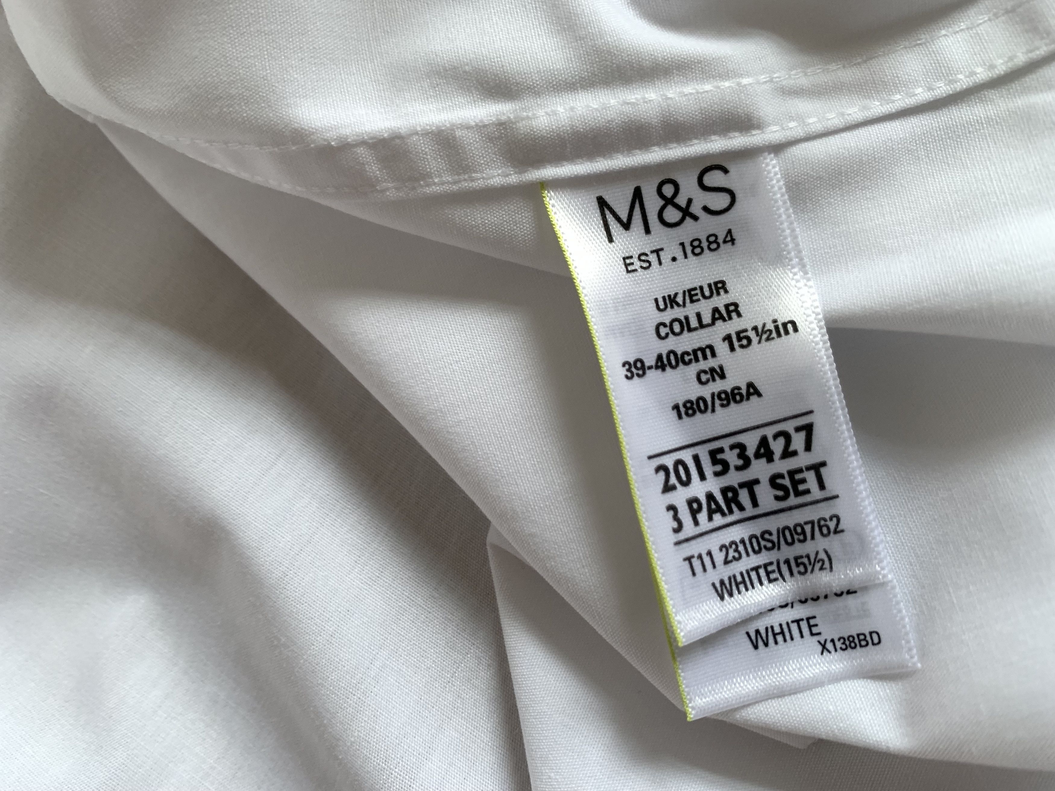 Marks & Spencer Marks & Spencer Classic White Button Up Shirt Size US M / EU 48-50 / 2 - 6 Thumbnail