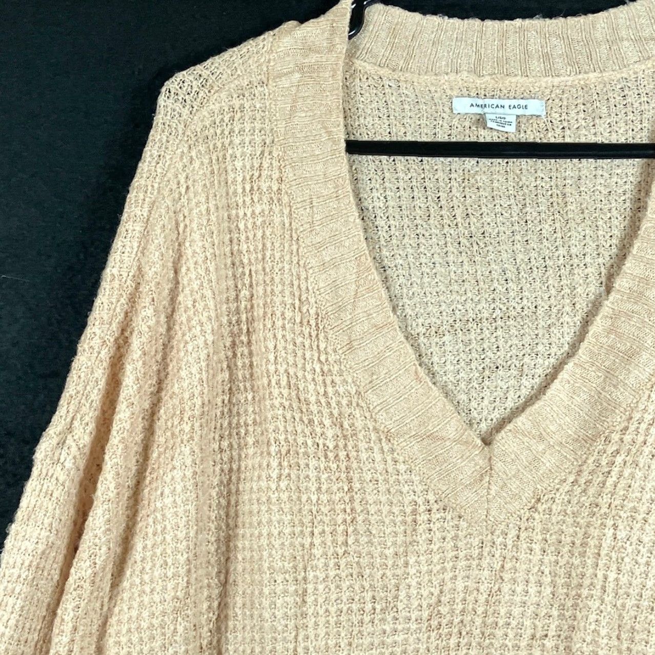 American Eagle Outfitters American Eagle Womens Sweater Beige V Neck Oversized Knit Large Size L Block Description: Pullover, Solid, Long Sleeve, Regular Fit Size L / US 10 / IT 46 - 4 Thumbnail