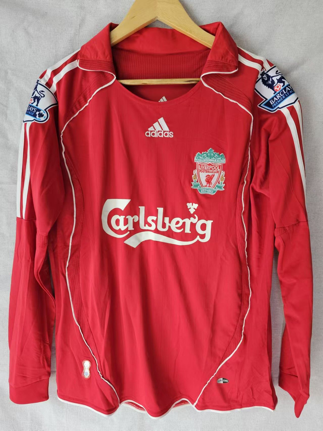 Other 2010 2011 Liverpool #8 Steven Gerrard Jersey M Size US M / EU 48-50 / 2 - 2 Thumbnail
