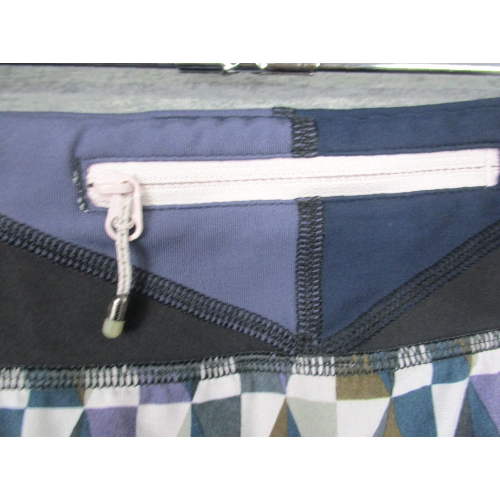 Lululemon Lululemon Hotty Hot High-Rise Lined Short 3" Multicolor Geometric 6 Running Size 28" / US 6 / IT 42 - 3 Thumbnail
