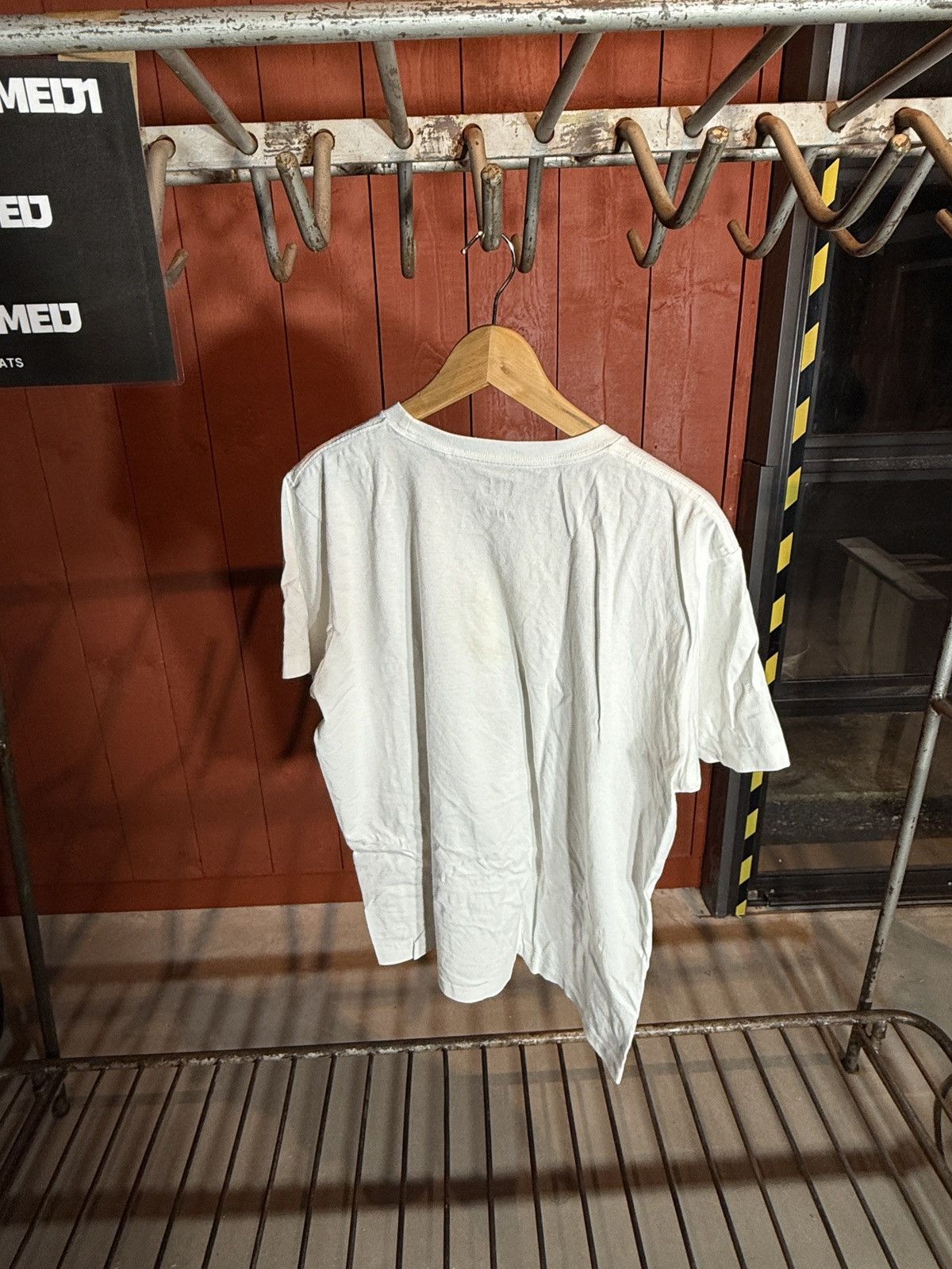 Kaws × Uniqlo Uniqlo x Kaws t-shirt Size US L / EU 52-54 / 3 - 3 Thumbnail