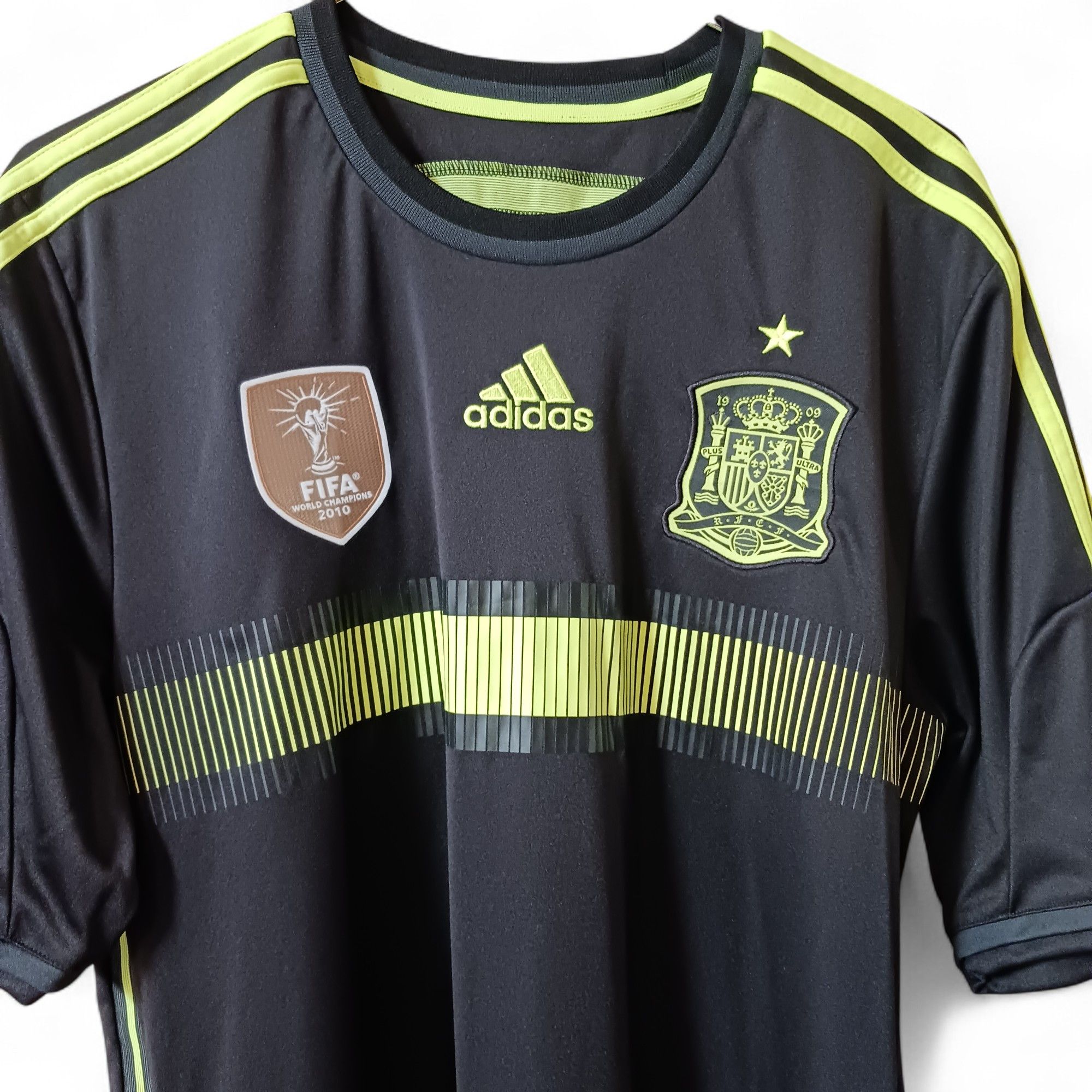 Adidas Adidas Spain FIFA 2010 World Champions Shirt Size US L / EU 52-54 / 3 - 4 Thumbnail