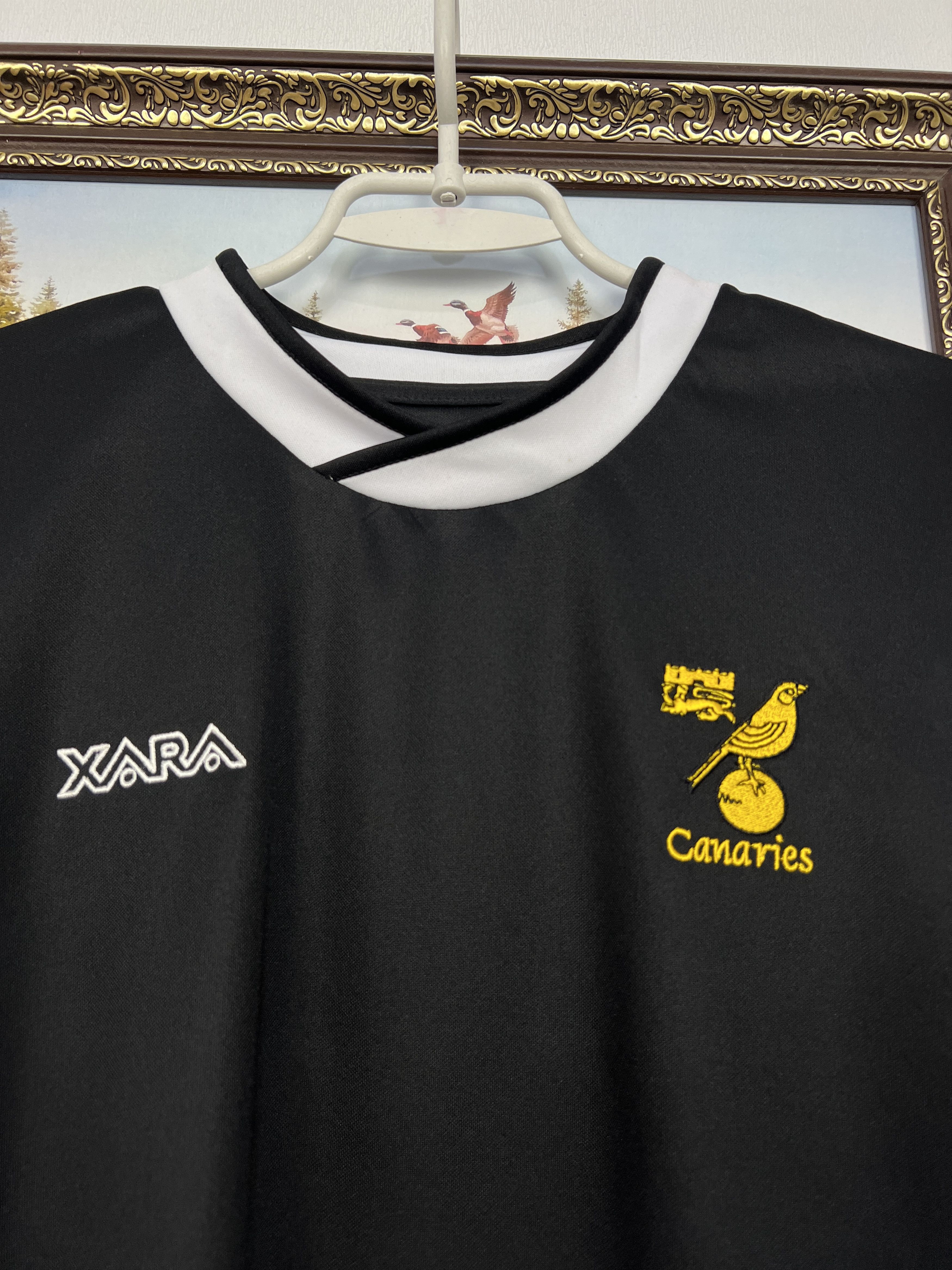 Vintage Vintage Norwich City Football Train Shirt Soccer Jersey Size US L / EU 52-54 / 3 - 3 Thumbnail