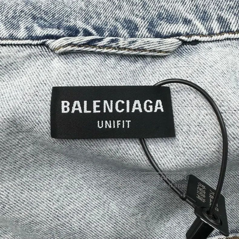 Balenciaga Balenciaga Twisted and folded washed denim jacket Size US M / EU 48-50 / 2 - 5 Thumbnail