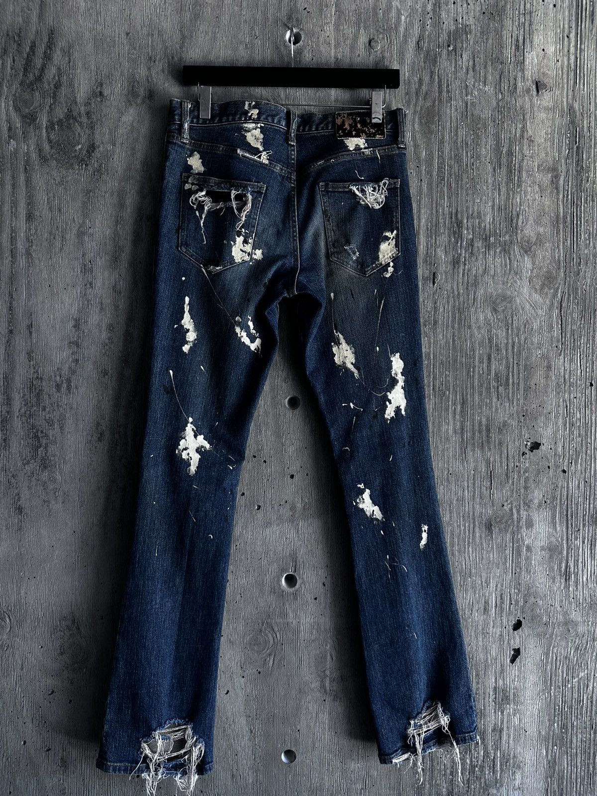 If Six Was Nine × Le Grande Bleu (L.G.B.) × Shellac SHELLAC BOOTCUT DISTRESSED PAINTER DENIM Size US 30 / EU 46 - 3 Thumbnail