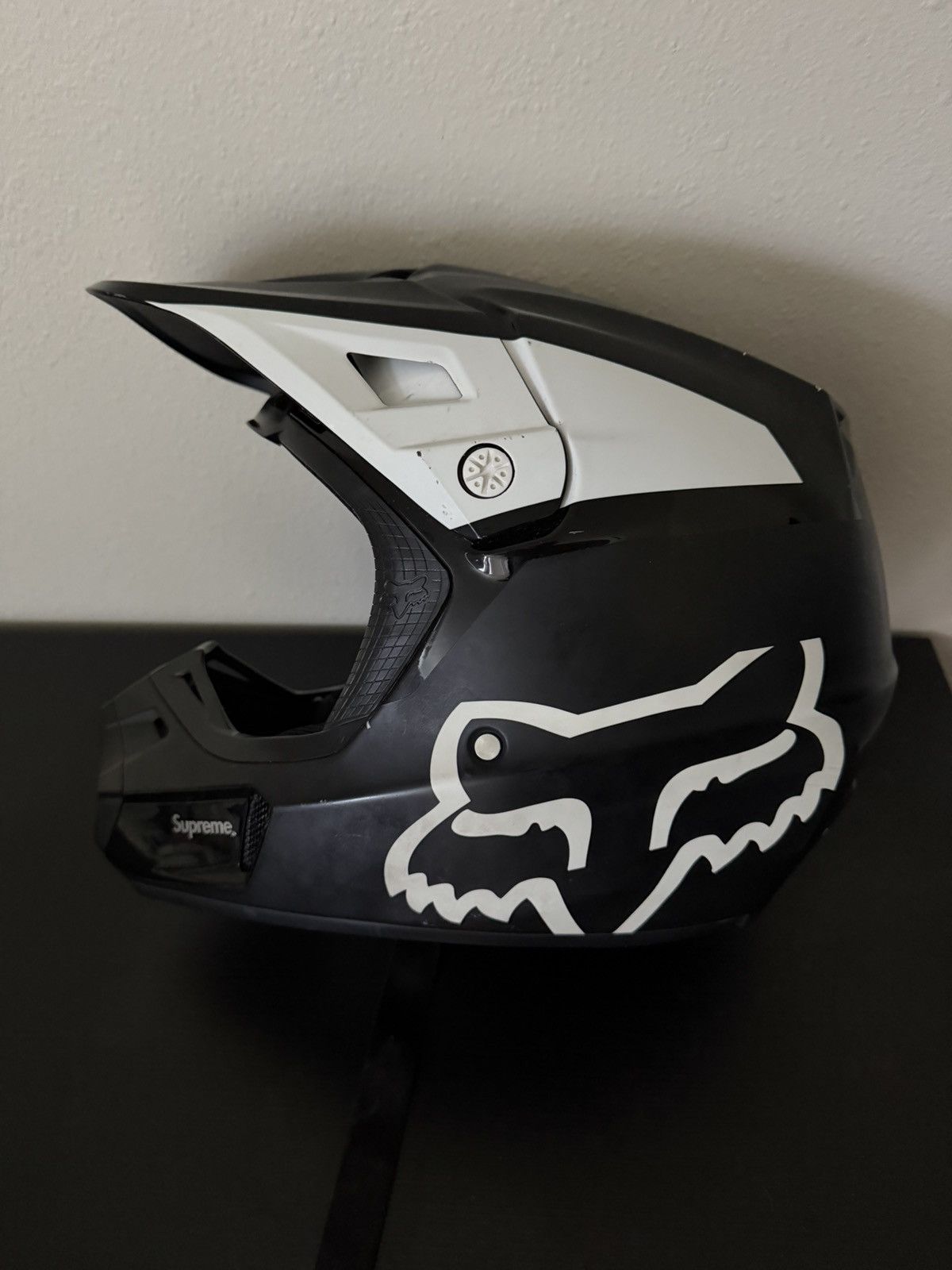 Fox Racing × Supreme Supreme Fox Racing V2 Helmet Size Medium SS18 Size ONE SIZE - 1 Thumbnail