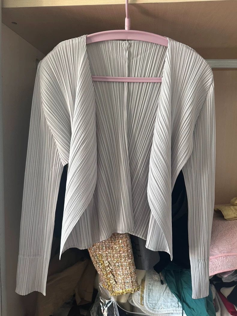 Issey Miyake issey miyake size:5 Light grey cardigan 2506-Nextarrow Size XXS / US 00 / IT 34 - 1 Thumbnail