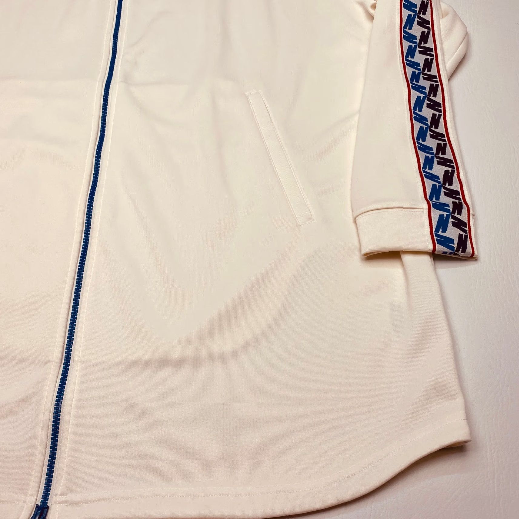 Nike VINTAGE Nike Taped Poly Track Jacket AJ2681 Full Zip Mens 2XL White Logo Sleeves 7619 Size US XXL / EU 58 / 5 - 5 Thumbnail